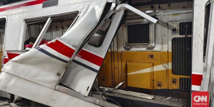 Evakuasi Terus Berlanjut untuk 7 Korban Terjepit di Gerbong KRL