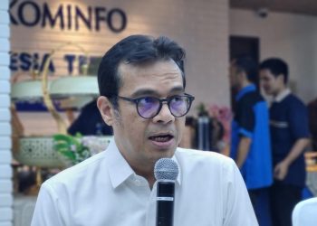 Menolak Diktat Algoritma, Wamenkomdigi Peringatkan Bahaya Pengaturan Media Sosial