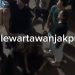Pemuda Dikeroyok sampai Terjatuh ke Lantai Dasar Pasar Grogol