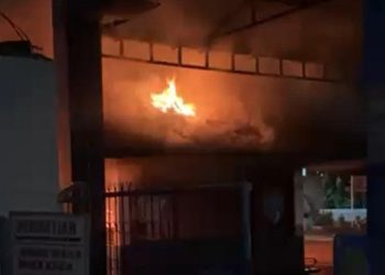 Kebakaran Kantin Daan Mogot, Delapan Mobil Pemadam Dikerahkan