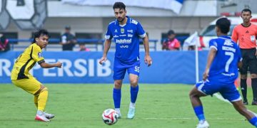 Frans Putros Minta Tim Fokus Hadapi PSM Makassar Tanpa Gangguan