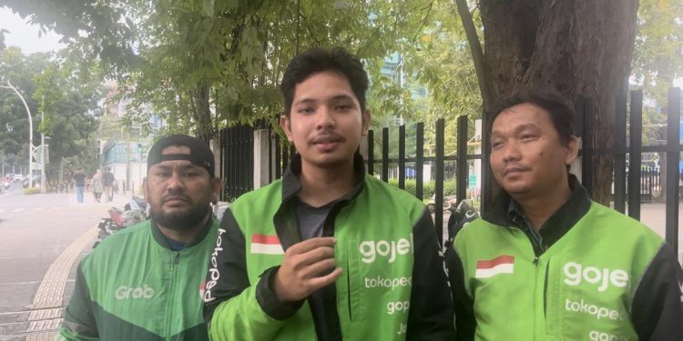 Ngos-ngosan Dapat Rp150 Ribu, Driver Ojol Harapkan Potongan 8 Persen