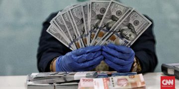 Pria Jakbar Gelapkan Uang Rp1,2 Miliar dengan Modus Tukar Rupiah ke Dolar