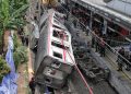 Polisi Selidiki Kasus Taksi Tabrak KRL, Kecelakaan Kereta Dapat Penanganan KNKT