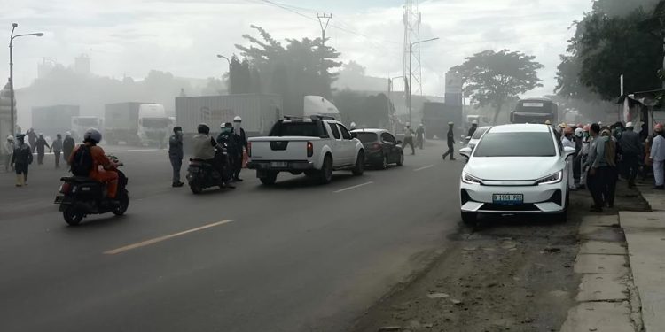 Pabrik Kimia Meledak di Cilegon, Aroma Menyengat Tercium di Jalanan