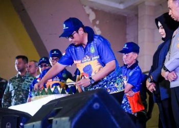 May Day Massa Buruh di Medan dengan Joget dan Potong Tumpeng Bersama Walikota