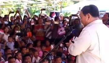 Prabowo Bertemu Warga pada Kunjungan Kerja di Miangas Kepulauan Talaud