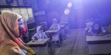 Siapkan Skema Baru untuk Masa Depan Guru Non-ASN oleh Kemendikdasmen