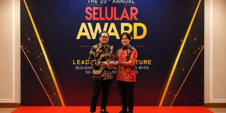AQUOS sense10 Raih Smartphone of The Year 2025 Kategori Mid Range
