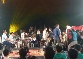 Diskusi di UGM Memanas, Budiman Sudjatmiko dan Nusron Dihadang Demonstrasi