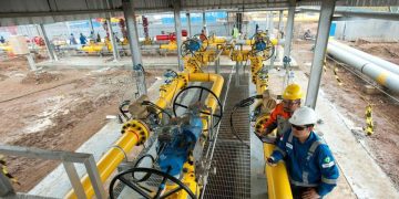 Harga LNG Industri Menurun Jadi 13 Dolar per MMBTU untuk Pertahankan Lapangan Kerja