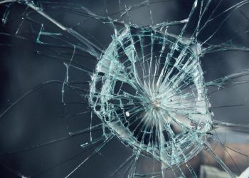 Polisi Amankan 2 Tersangka Pencurian Uang Rp520 Juta dengan Modus Pecah Kaca