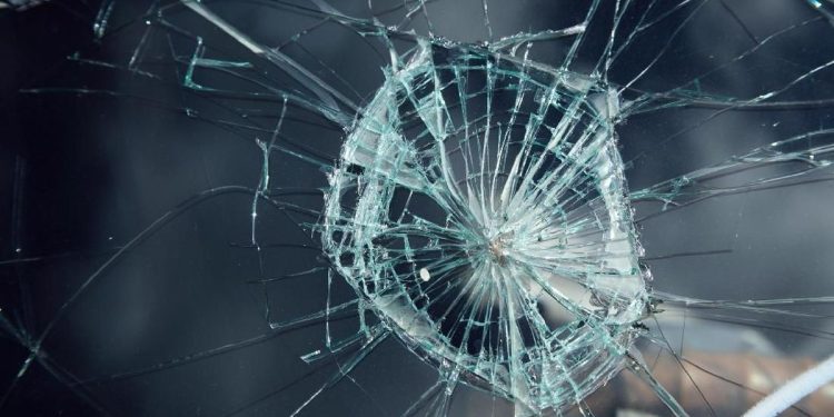 Polisi Amankan 2 Tersangka Pencurian Uang Rp520 Juta dengan Modus Pecah Kaca