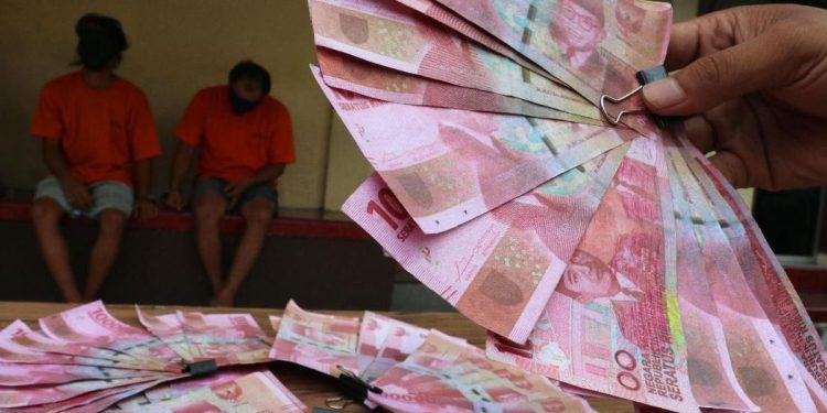Warga Jaktim Tangkap Pemuda Beli Motor dengan Uang Palsu Sebesar Rp12 Juta