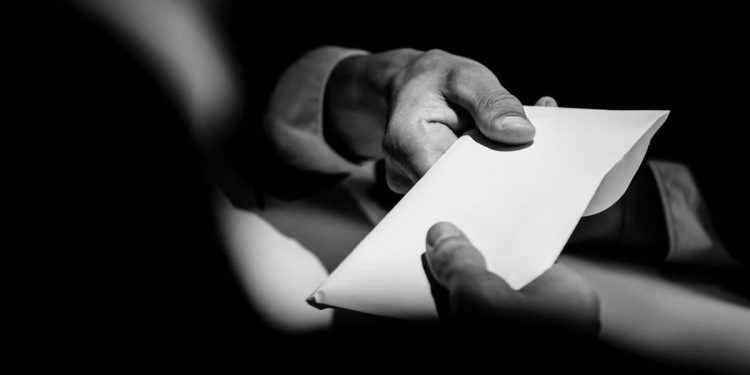 Korupsi Izin Tinggal WNA, Pungutan Ilegal Terjadi di Loket Kanim