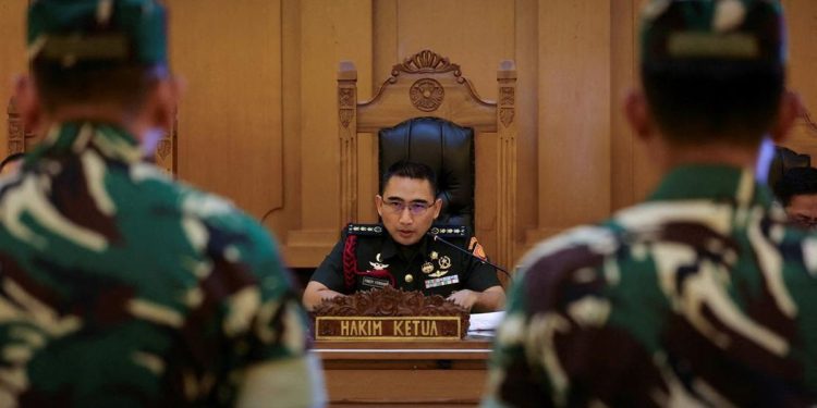 Hakim Perintahkan Pemusnahan Barang Bukti Tumbler Wadah Air Keras