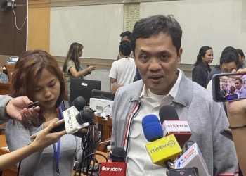 Tidak Seperti Dino Patti Djalal