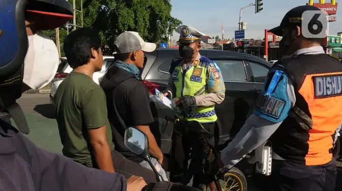 Denda Rp 250 Ribu bagi Pemotor yang Menggunakan Ban Gundul Menurut Korlantas
