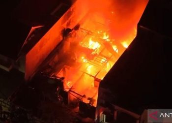 Kebakaran di Pulogadung Mengakibatkan 1 Penghuni Tewas