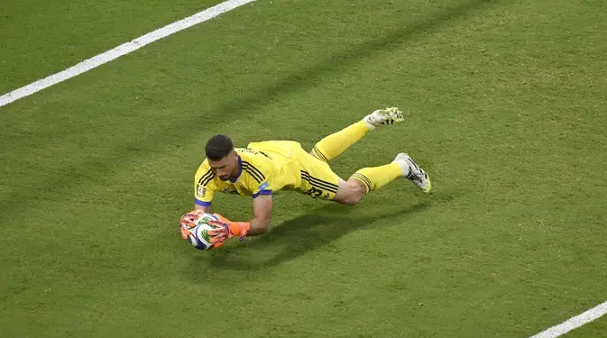 Kiper Spanyol Unai Simon Raih Rekor Piala Dunia Setelah 30 Tahun Bertahan