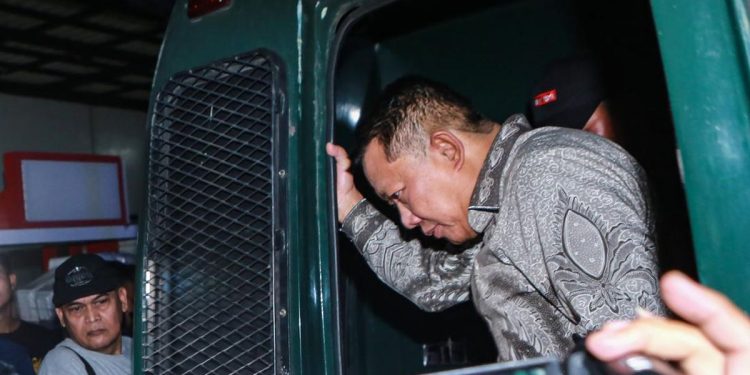 Keluarga Febrie Adriansyah Kunjungi Rutan, KPK Berikan Penjelasan