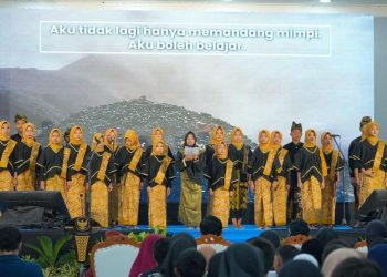 Drama Putri Mandalika dalam Bahasa Inggris Meriahkan Open House Sekolah Rakyat