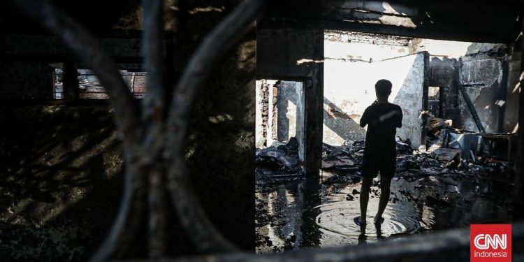 Kebakaran Ruko Pulogadung Tewaskan Tiga Orang
