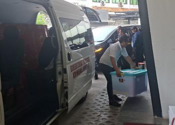 Polri Mulai Serahkan Barang Bukti Kasus Febrie ke Kejaksaan Agung