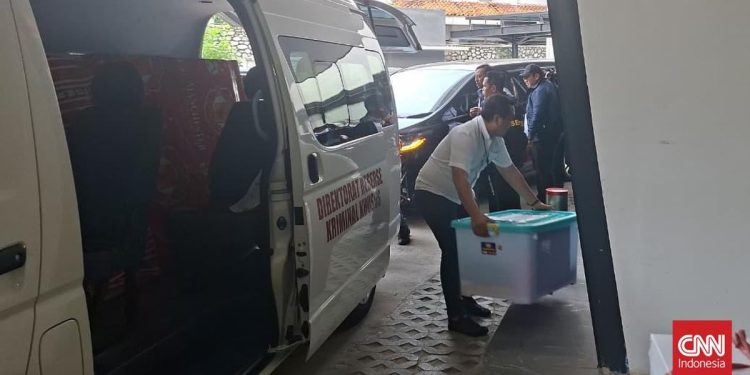 Polri Mulai Serahkan Barang Bukti Kasus Febrie ke Kejaksaan Agung