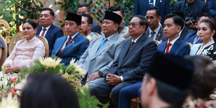 Nikahan Anak Boy Thohir, Prabowo dan Jokowi Duduk Berdampingan