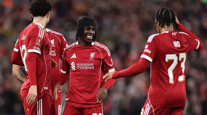 Liverpool Kalah dari Leeds, Iraola Pastikan Cedera Jeremie Frimpong Tidak Parah
