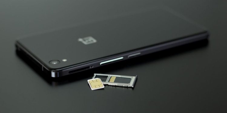 Registrasi Kartu SIM Wajib Biometrik Wajah dan Akses NIK serta KK Ditutup Selamanya