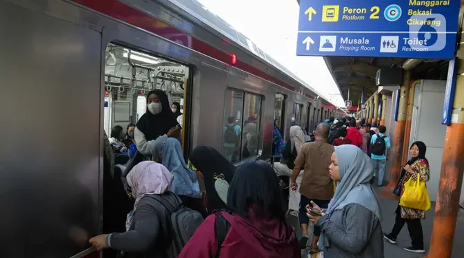 2 Insiden Ganggu KRL di Jalur Bogor dan Tangerang Pagi Ini