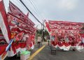 Pedagang Bendera Merah Putih Merasa Tertekan, Omzet Menurun Karena Penjualan Online