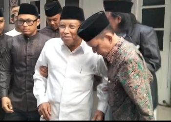 Kiai Said Aqil Salat Hajat Bersama Gus Kikin Jelang Pemilihan Ketum PBNU, Apa Maknanya?