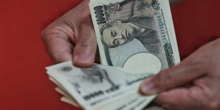 Yen Jatuh, Jepang Investasikan Rp 1.713 Triliun untuk Stabilkan Ekonomi