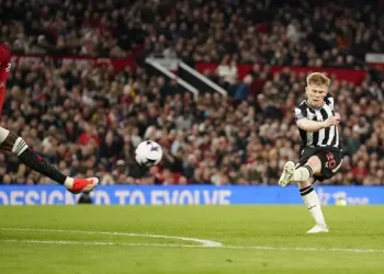 Lewis Hall Tinggalkan Newcastle, Akan Bergabung dengan Manchester United?