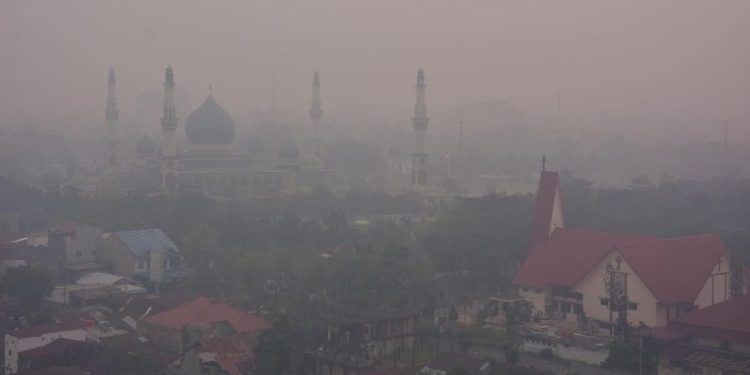Pekanbaru Dilanda Asap, Kualitas Udara Sangat Berbahaya