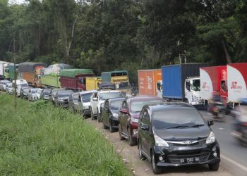 Dua Pekan Terjebak Macet Jalintim Sumatra di Palembang-Jambi
