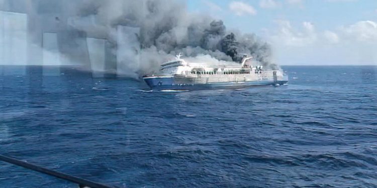 Update Korban Kebakaran Kapal Mutiara Sentosa 2: 231 Selamat dan 5 Tewas