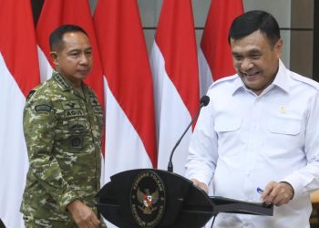 Menko Polkam Berkomentar tentang Fenomena Mal Pasang Pagar Tinggi