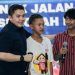 Seskab Teddy Menyambut Puisi Siswa SR Dari Jalanan Menuju Harapan