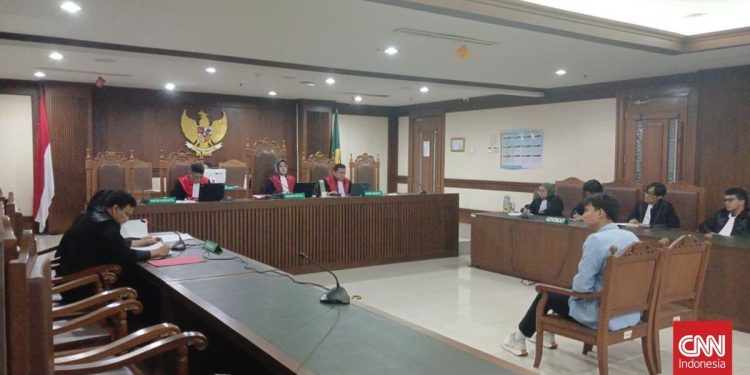 Khariq Anhar Dijatuhi Hukuman 6 Bulan Penjara Kasus Penimpaan Teks Demo Agustus