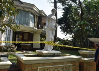 Hakim Menolak Permohonan Pengembalian Foto Keluarga Febrie yang Disita di Sentul