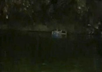 WN Aljazair Berendam di Danau Sunter, Bersikukuh Tak Mau Dievakuasi