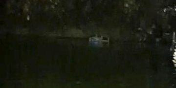 WN Aljazair Berendam di Danau Sunter, Bersikukuh Tak Mau Dievakuasi