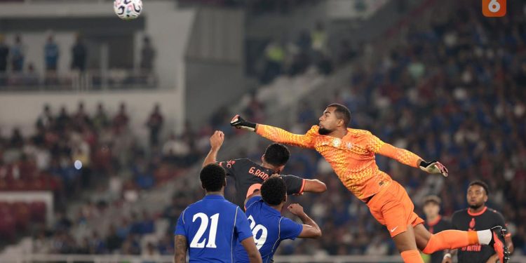 Cesc Fabregas Bawa Kiper Chelsea Bergabung dengan Como