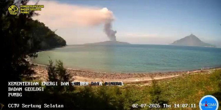 Anak Krakatau Kembali Erupsi Pagi Ini, Simak Detailnya