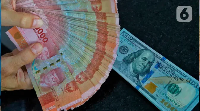 Rupiah Makin Lemah Dekati 18000 per Dolar AS, Analis Sebut Penyebabnya