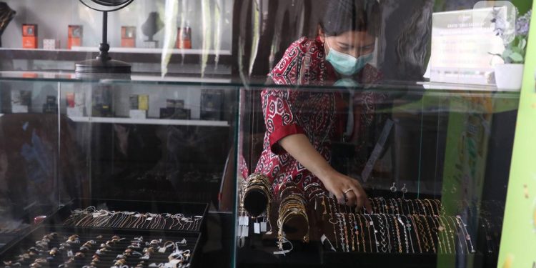 Harga Emas Antam Sepekan Mengalami Penurunan Lalu Kembali Menguat